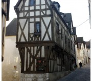 Chartres.