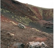 Etna. Viens no krateriem.